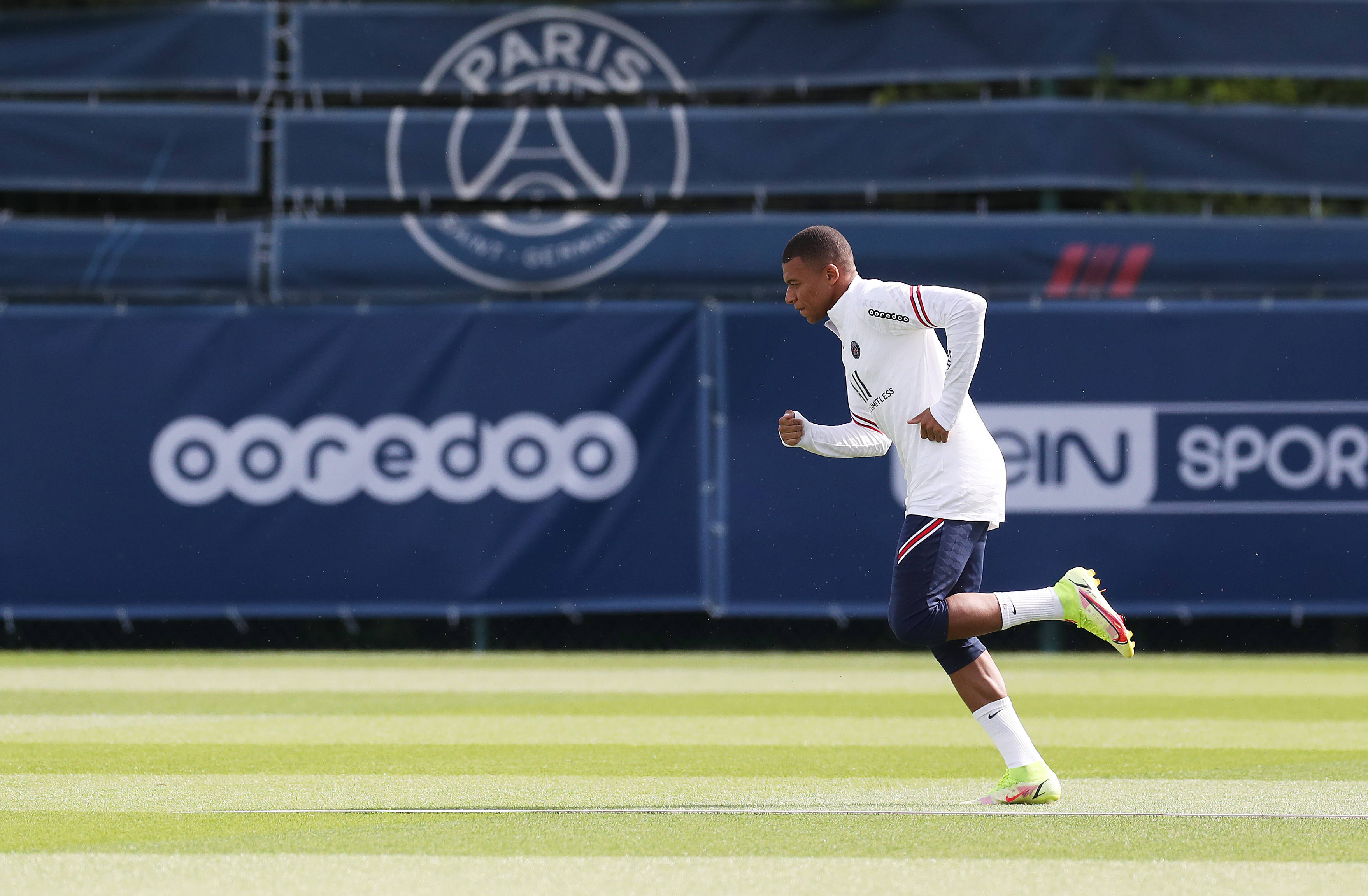 今天是北京时间2025年11月23日星期日,欢迎收看早报！