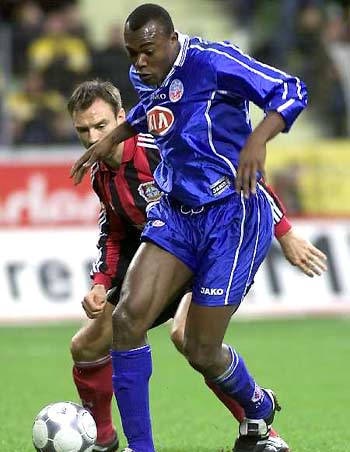 安东：球队早早进球本应取得胜利；我们反复出现低级错误