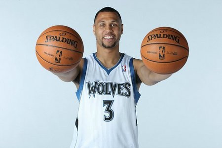 希罗生涯千记三分创NBA历史第六快纪录